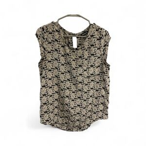 Chic Women's Blouse in Black and Cream